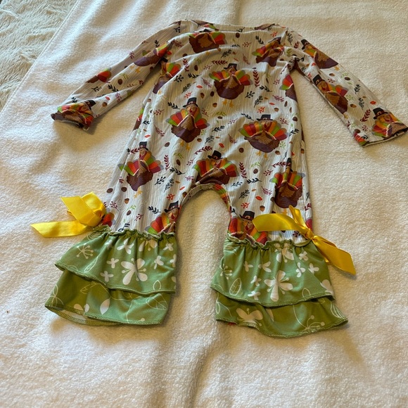 Boutique Thanksgiving romper turkey pattern 6-12 months snap bottom flare legs - Picture 5 of 5